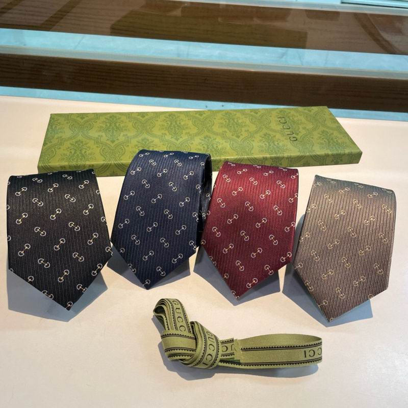 Gucci Tie hm41